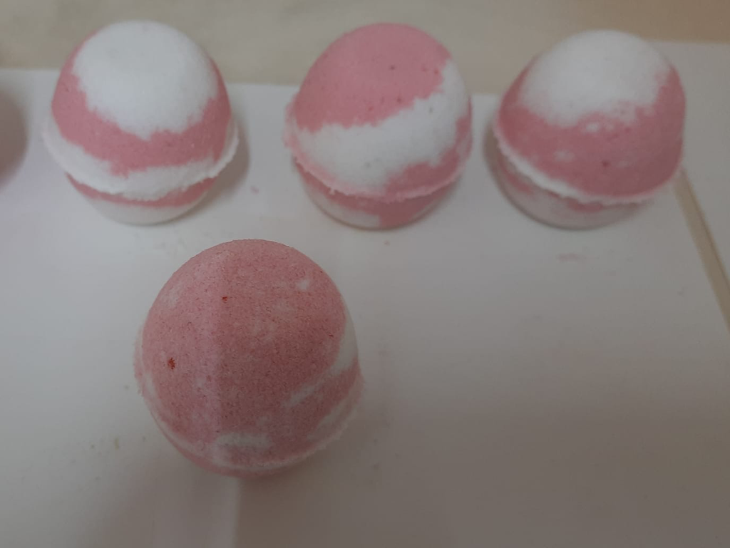 Bath Bombs With Toy Inside